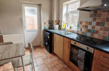 Comfy House Parking Long Stay - Photo 15