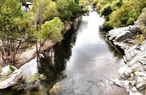 Retro Casita on the River! only 1 min to SNP gate! Riverfront with swimming - Foto 28