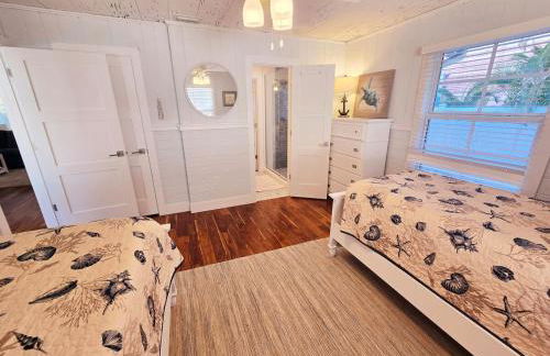 One-of-a-kindBeach, Village, Dock & Private Pool! - Foto 33