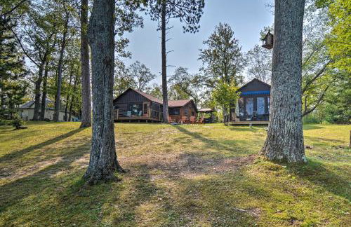 Lake Livin Cozy Cabin with Dock, Bar, 2 Kayaks - Foto 21
