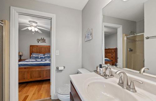 Little blue house on the lake - Photo 48