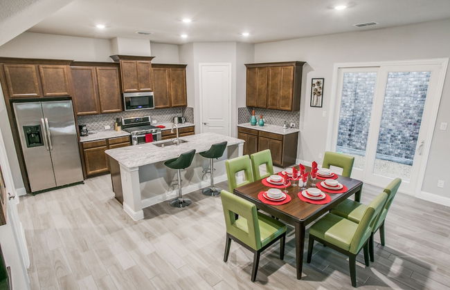 Beautiful furnished 3 bedroom Allen Home - Foto 9