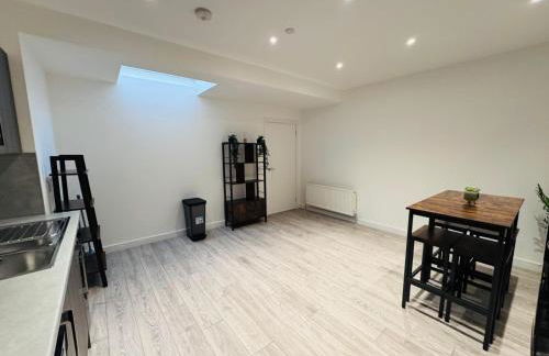 Ash Residence - Lovely 2 spacious bedrooms city centre flat with private parking - Photo 23