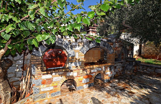 Sofia Limeni Seafront - Photo 18