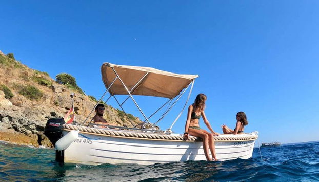 Motorboat rental in Empuriabrava