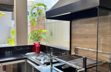 Casa de Luxo com Enxoval Completo, 4 Quartos, Área Gourmet, Piscina, Academia, Quadra Particular, Lago e Vista Privilegiada - Photo 24