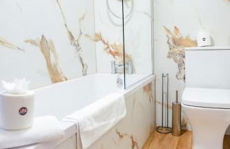 Mayfield House - Photo 37