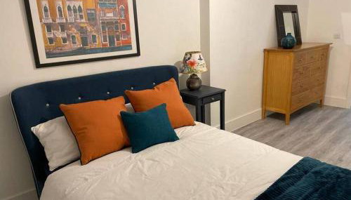 Stunning and Spacious 2bed flat in central Woking - Foto 4