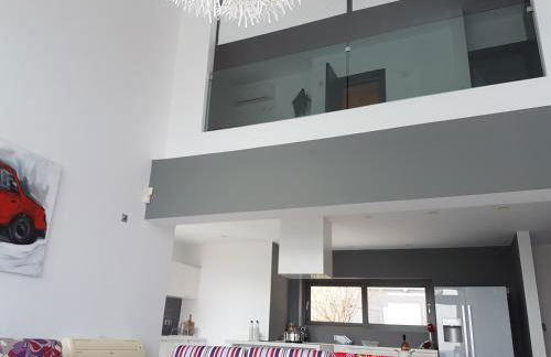 Red Grey Sea View Villa - Foto 19