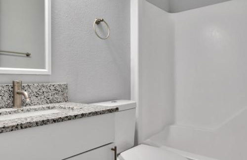 Groovy 1BD near Duke, Downtown, and DPAC - Foto 3