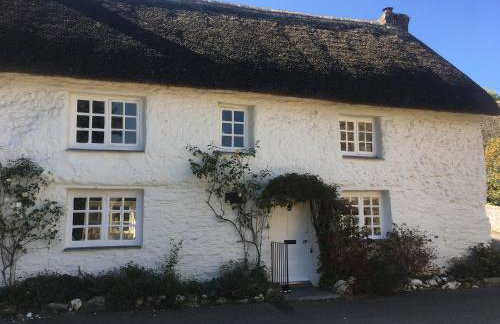 The Thatched Cottage - Photo 1