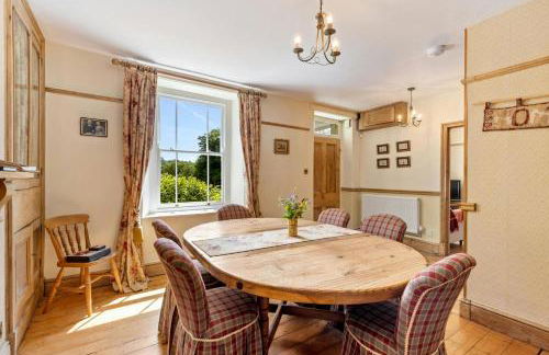 Pendre Farmhouse Llwyndafydd - Photo 8