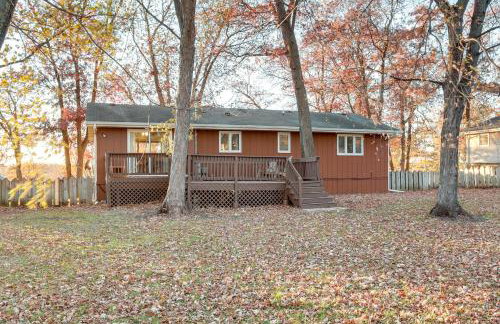 7 Mi to Munsinger Gardens Sartell Home with Deck - Foto 23