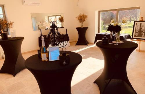 Le Verger Des Pierres Blanches,11 chambres,11 wc, 8 sdbs,pool chauffée 11 m 35p - Foto 15