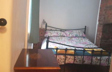 Delighful self catering in the heart of Glastonbury - Photo 10