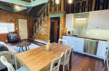 Chalet with a Private Beach in Acadia National Park - Foto 2