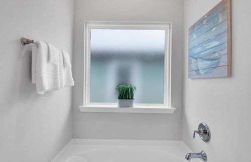 Min2Beach, 6SeatGolfCart, OceanViewPools, BeachEquip, Lg Patio&Firepit - Foto 43