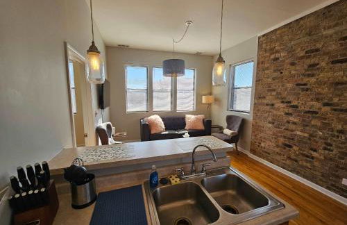 Two Bedroom West Loop - Foto 26