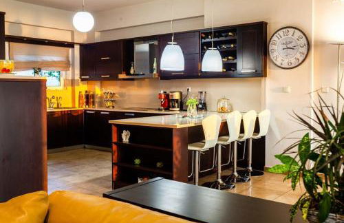 Sunset Paradise - Verga's Utimate Seaview Getaway - Photo 5