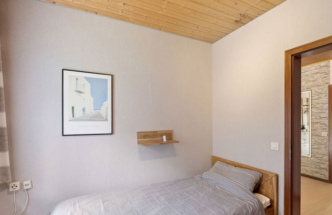 Feusdorf Forest Bungalow - Photo 5