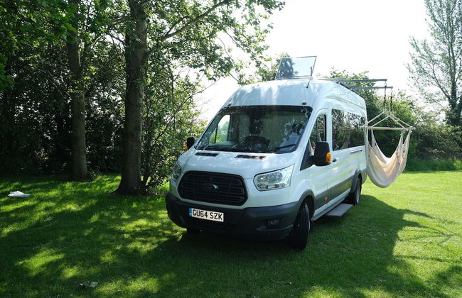 Superb 4 Berth Campervan With Kingsize bed - Foto 20