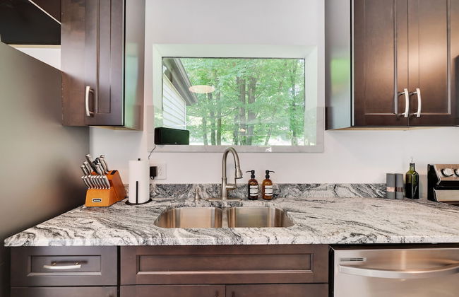 Paradise Retreat by Avantstay Pool Hot Tub Game Room - Photo 14