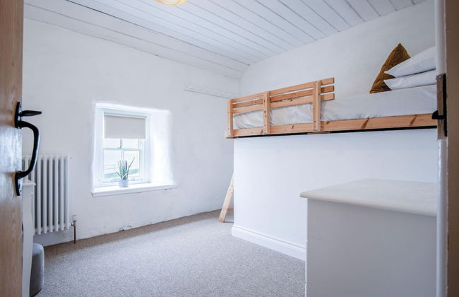 Yellow Cottage - 2 Bedroom Cottage - Dale - Foto 2