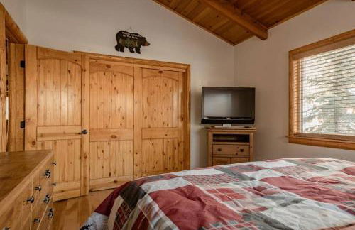 Hot tub*kids room*family cabin - Foto 22