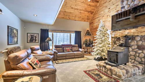 Phelps Cabin on 26 Acres with Fire Pit! - Foto 4