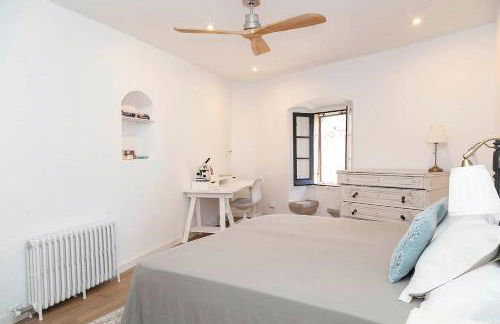 A historic XVI century beach home near Barcelona - Photo 52