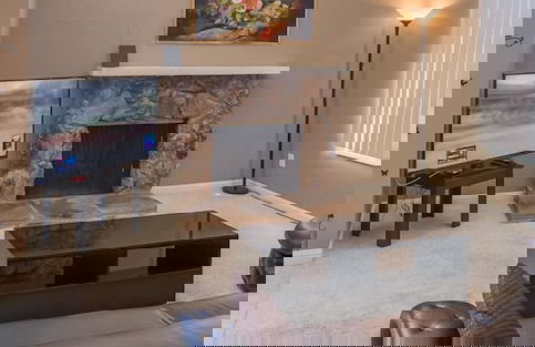 Sunny and Elegant Villa - Photo 15