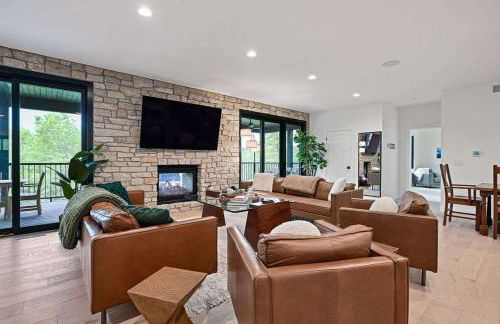 6BR Sand Valley Lodge with Hot Tub Bar & Putting Green - Foto 12