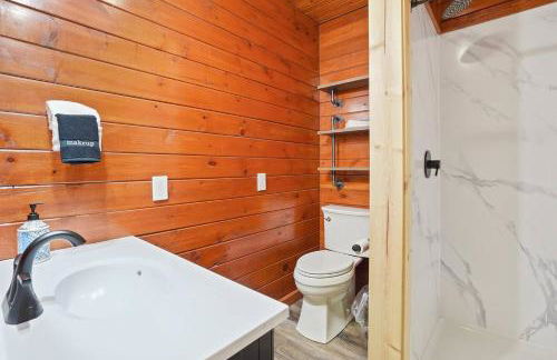 Game RoomHot Tub4mi to Rock HouseGives Back! - Foto 18