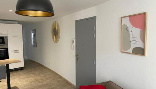 F2 Centre Historique Saint Colomban - Foto 4