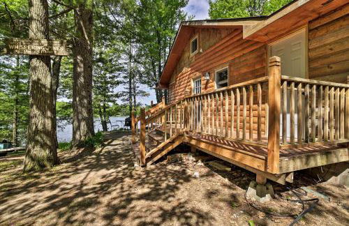 Burns Lake Cabin with Dock, Fire Pit, Rowboat and More - Foto 22