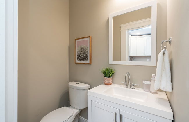 Historic Haven | JZ Vacation Rentals - Photo 15