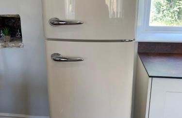 4-Bed Cottage at Famous Tuckers Grave Inn Sleeps 8 - Photo 45