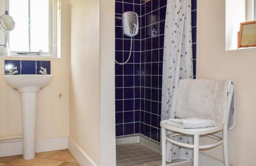 Wade Hall - Photo 17