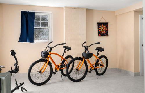 Hot Tub, Electric Bikes, Solo Stove, Projector, Smores - Foto 51