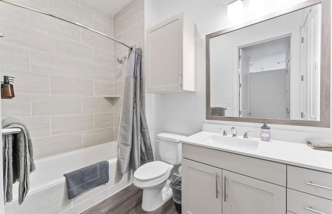 Prime West Downtown Studio w Washer Dryer - Foto 18