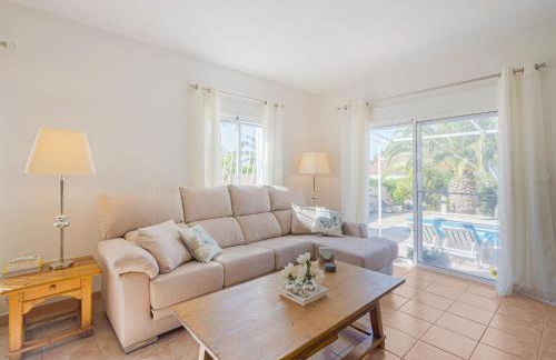 Sunny Poolside Stay in Busot - Foto 9