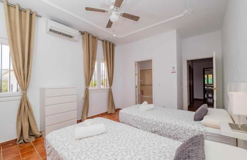 Villa Blanca Málaga - Private Villa - Heated Pool - Photo 31