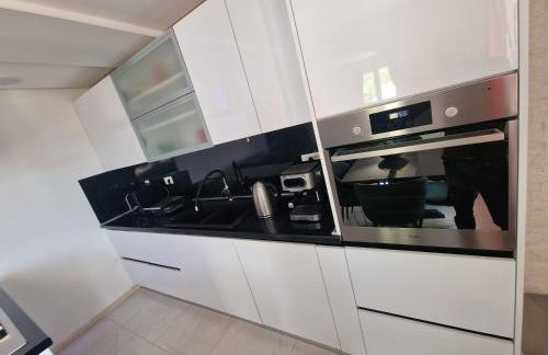 Apartment Casa Lumina - 5 minutes to the airport - Foto 52
