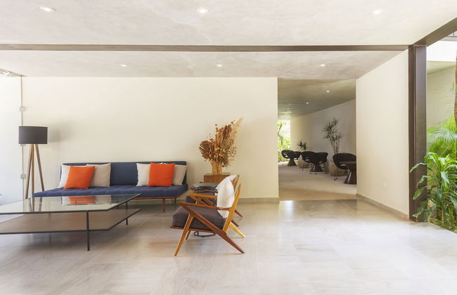 Luxury and Family condo in La Veleta - Photo 3