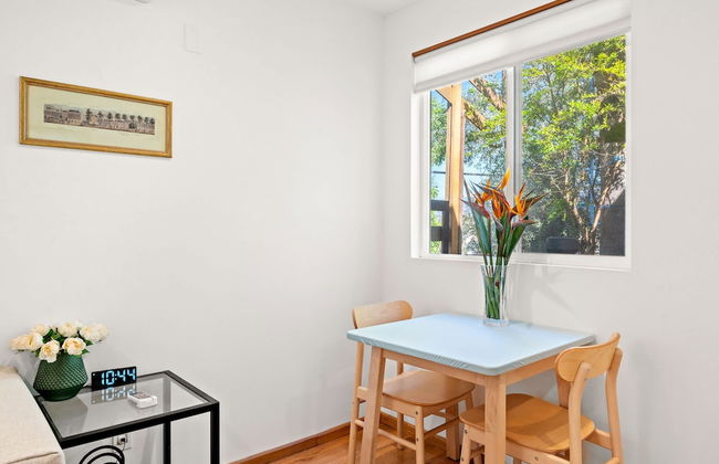 Scenic Retreat With Deck Stunning Views in LA - Foto 16