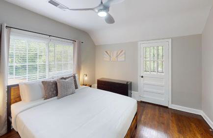 4BR Pet-Friendly Atlanta Woods Retreat - Foto 13