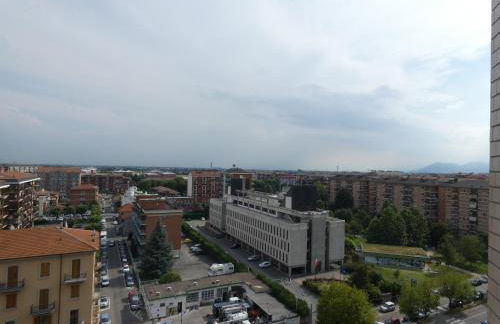 Metro Apartment - Photo 27