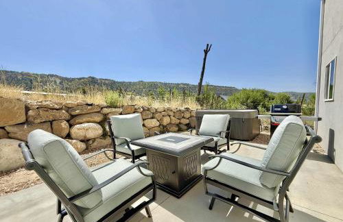 Updated townhouse just minutes from Zion with hot tub - Foto 2