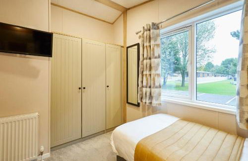 Waters Edge Lodge with Hot Tub - Foto 24