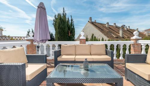 VILLA BARRANCO Big terrace, private pool & parking - Photo 3